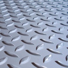 Лист нержавеющий рифленый г/к чечевица 03ХН28МДТ 2,5 мм ГОСТ 8568-77