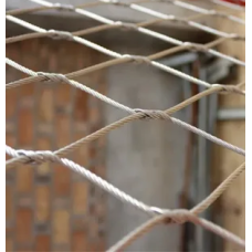 Сетка нержавеющая тросовая с узловым креплением и ромбической ячейкой Н2 7х7 AISI 304 50х87х1 мм