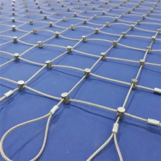 Сетка нержавеющая тросовая со скобочным креплением и квадратной ячейкой Н8 7х7 AISI 316 40х40х2 мм