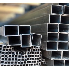 Труба нержавеющая квадратная сварная матовая 1.4301 / 304 10х10х1 мм EN 10219